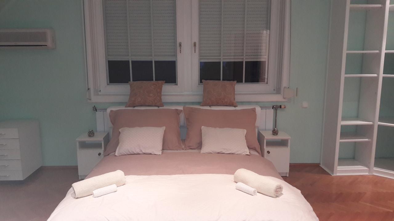 Pero Panzio Bed and Breakfast Debrecen Esterno foto